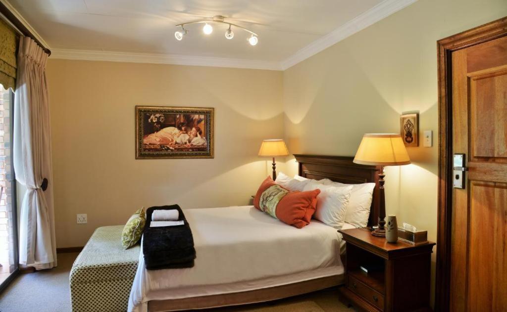 Stirling Manor Boutique Guest House Hartbeespoort Esterno foto