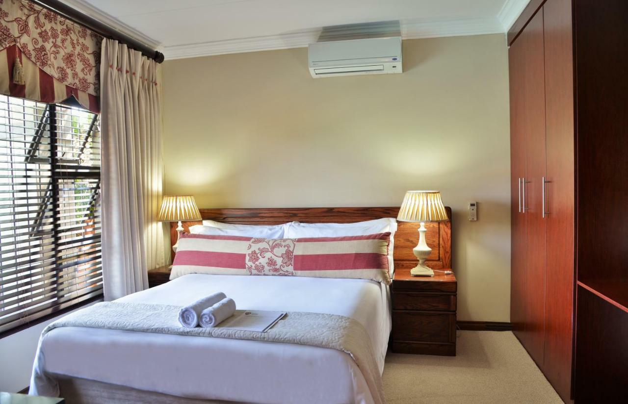 Stirling Manor Boutique Guest House Hartbeespoort Esterno foto