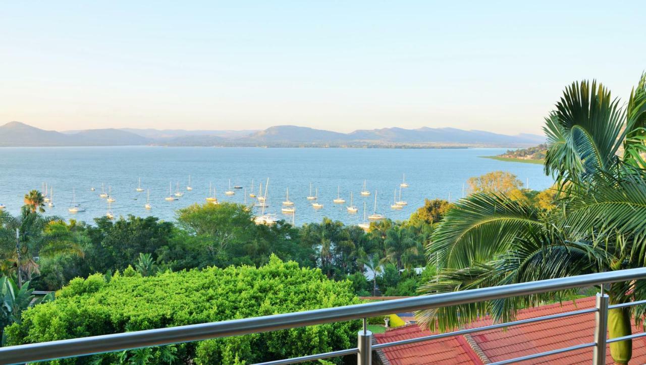 Stirling Manor Boutique Guest House Hartbeespoort Esterno foto
