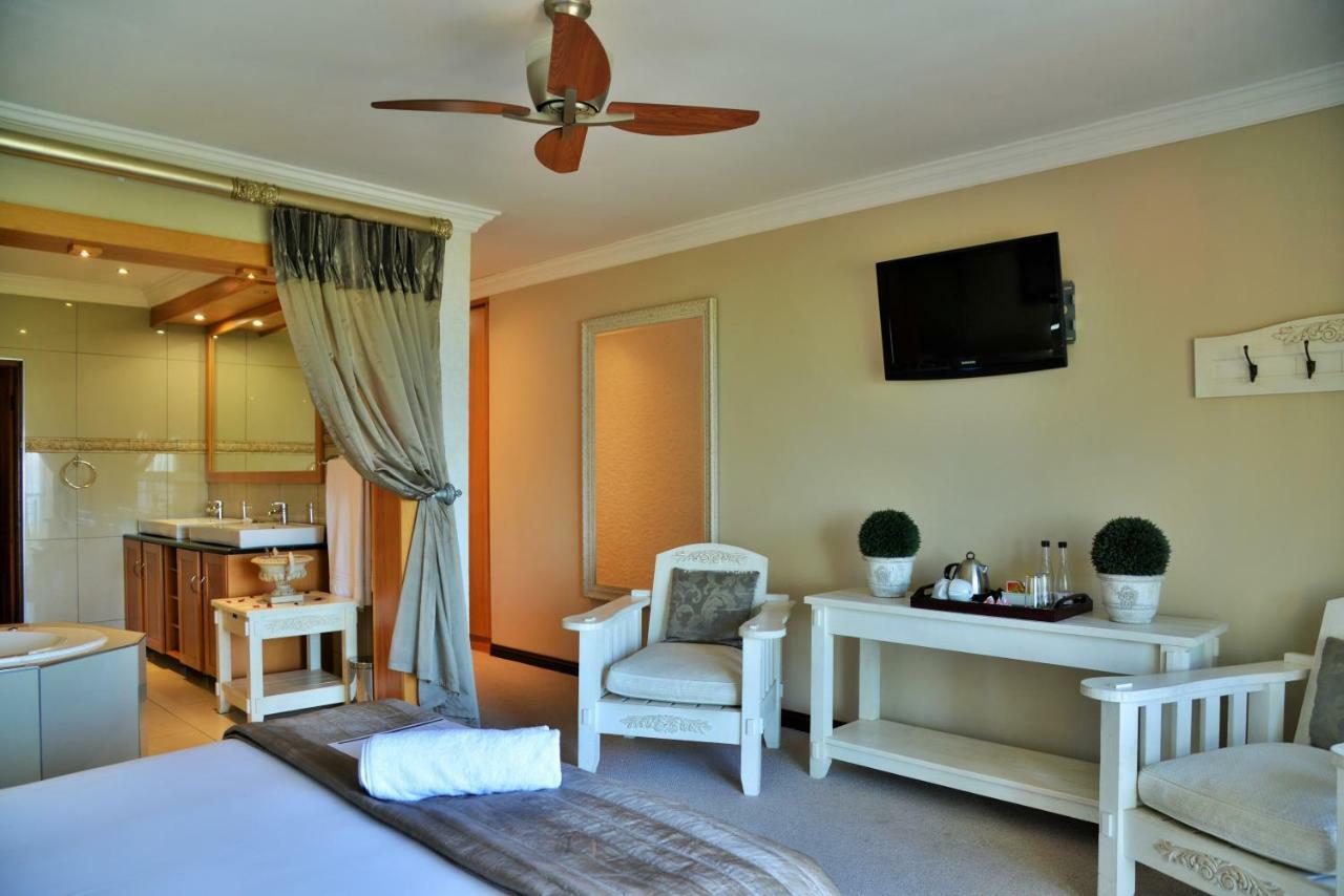 Stirling Manor Boutique Guest House Hartbeespoort Esterno foto